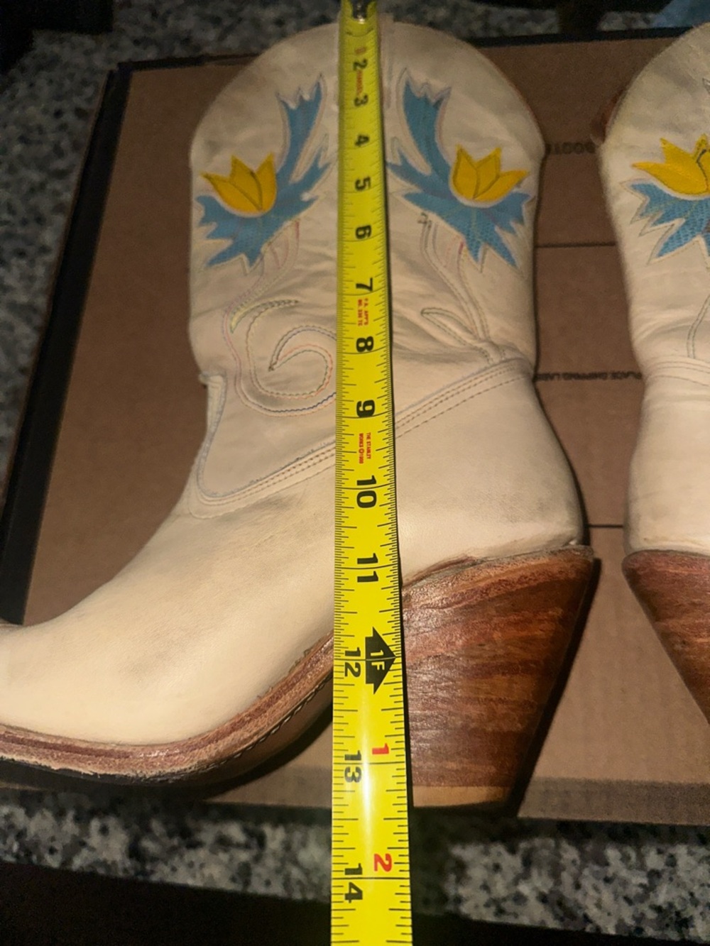 MISS CAPEZIO Tulip Cream Cowboy Boots Vintage SZ 6.5 M USA Made Rainbow Stitched - Picture 8 of 16